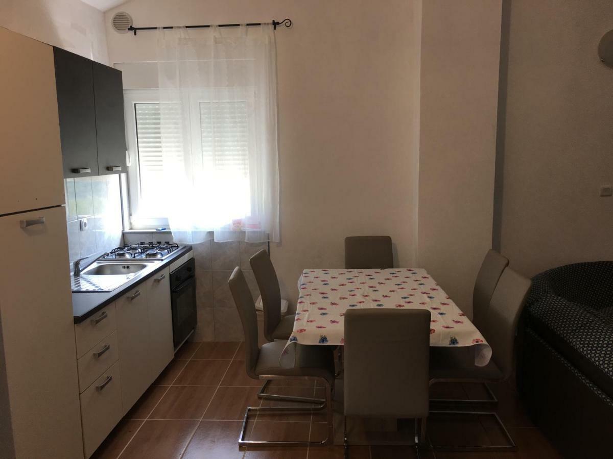Niko Apartment Stinica